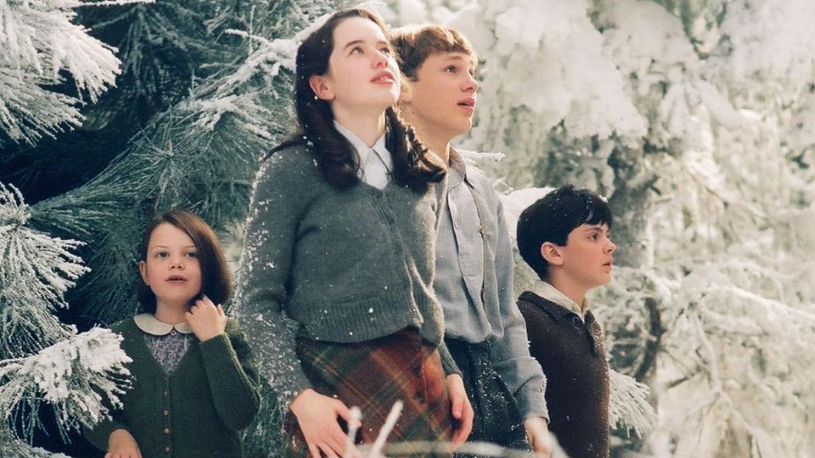 “Can I Visit Hogwarts” 10 Fictional Places People Wish Were Real